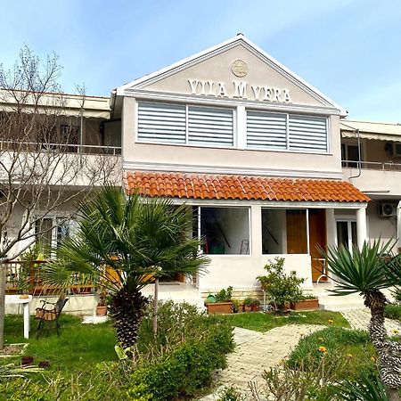 Vila M Vera Rooms With Kitchen And Apartments ドゥラス エクステリア 写真