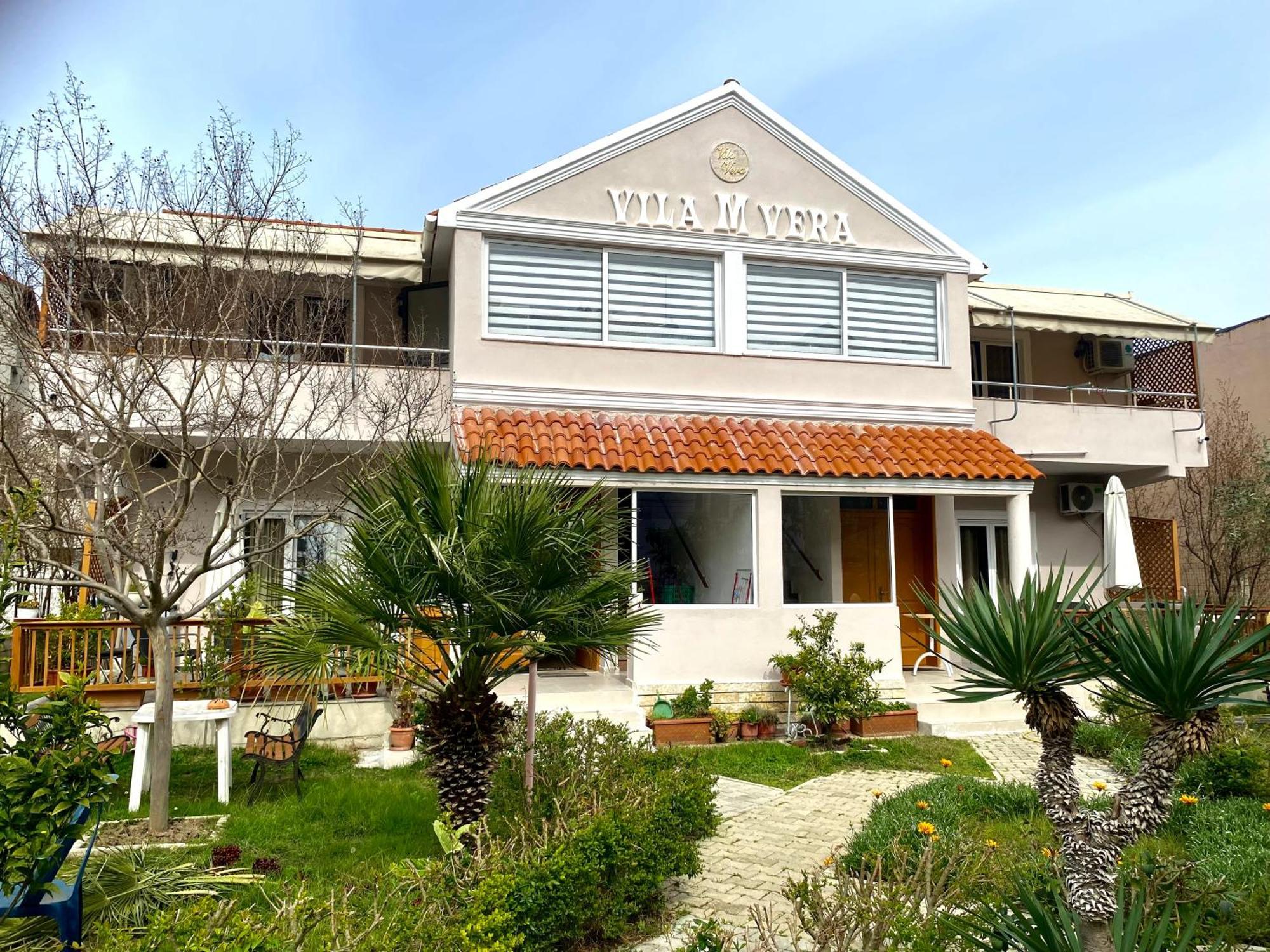 Vila M Vera Rooms With Kitchen And Apartments ドゥラス エクステリア 写真