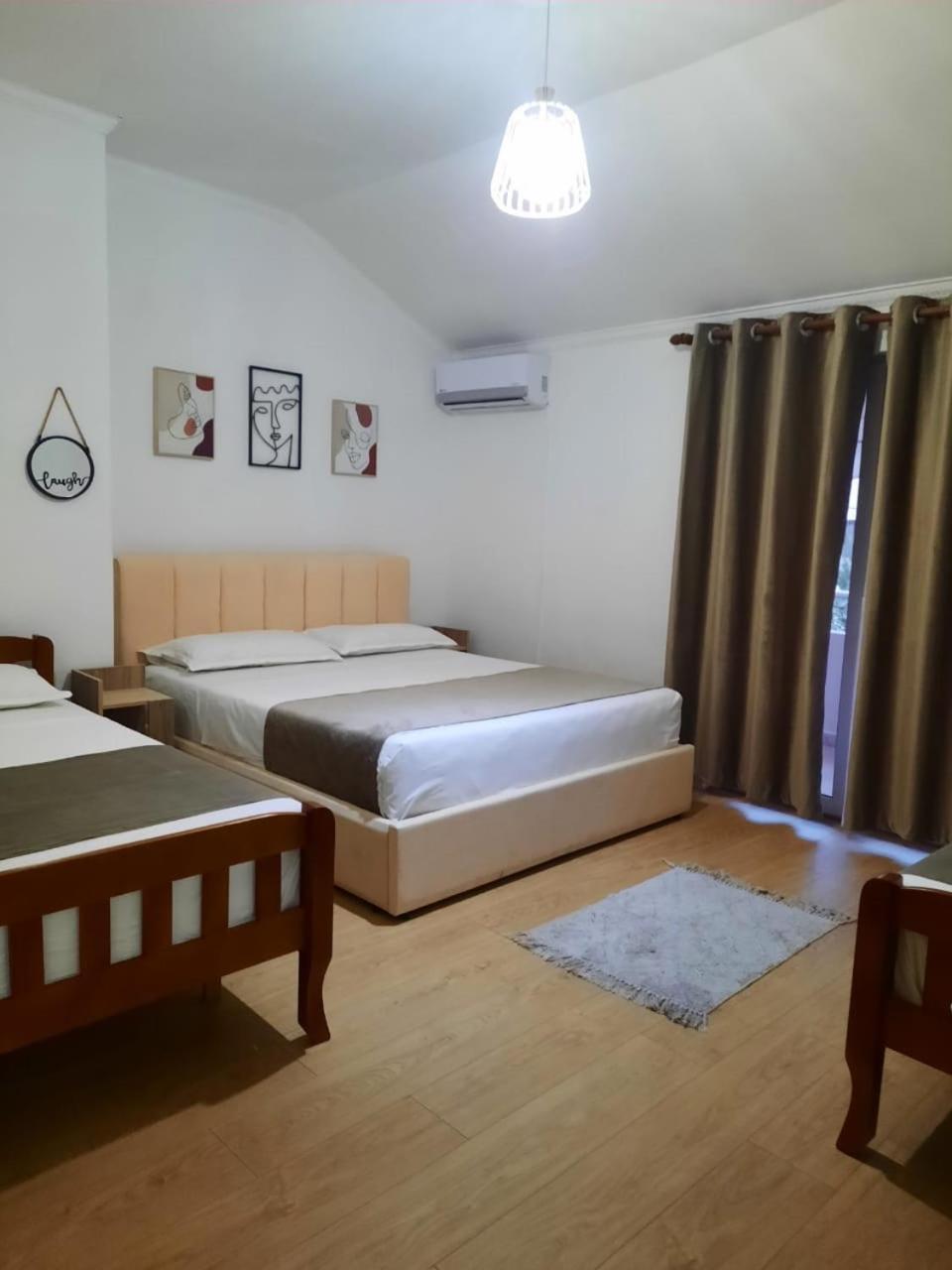 Vila M Vera Rooms With Kitchen And Apartments ドゥラス エクステリア 写真