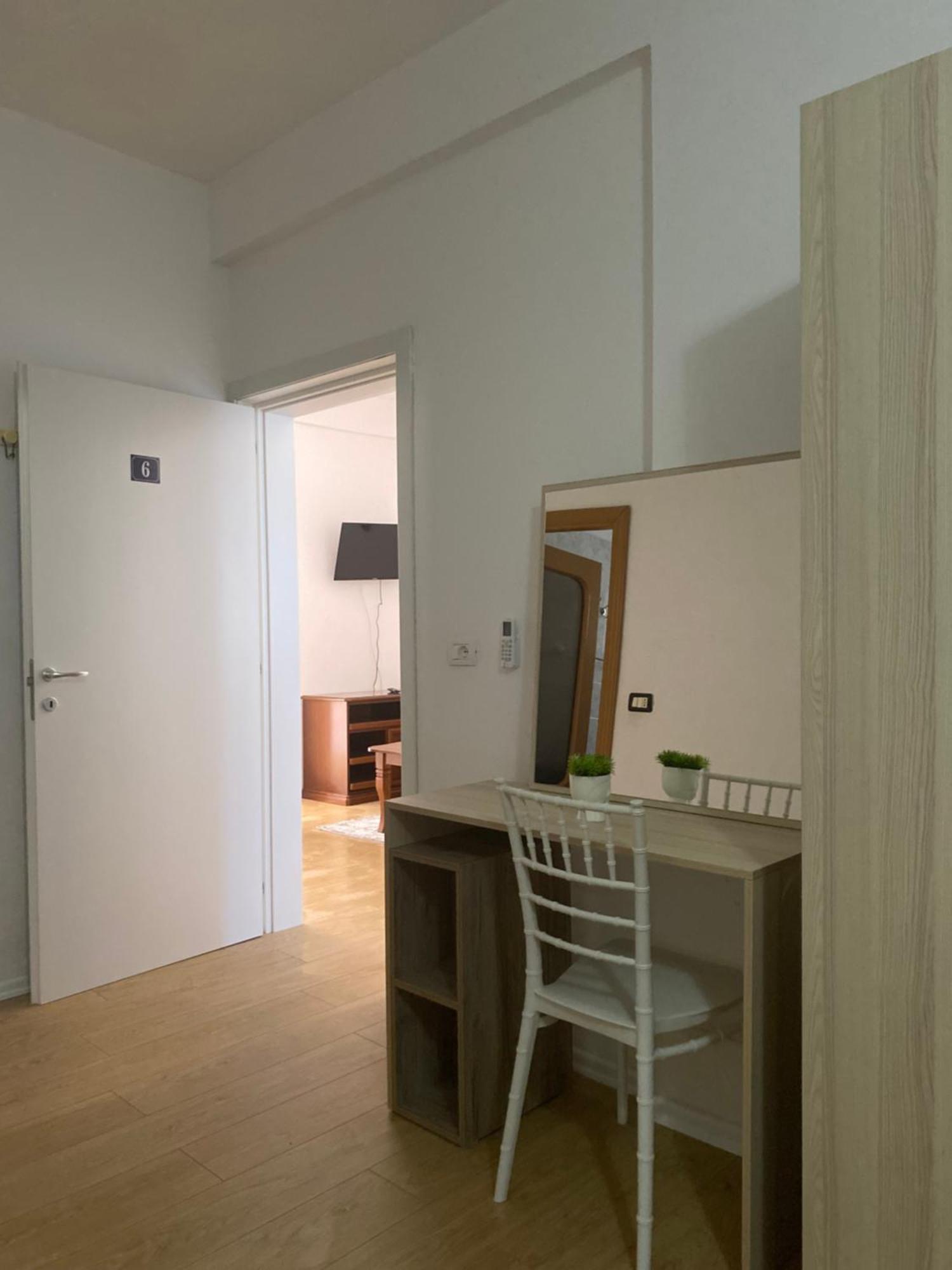 Vila M Vera Rooms With Kitchen And Apartments ドゥラス エクステリア 写真