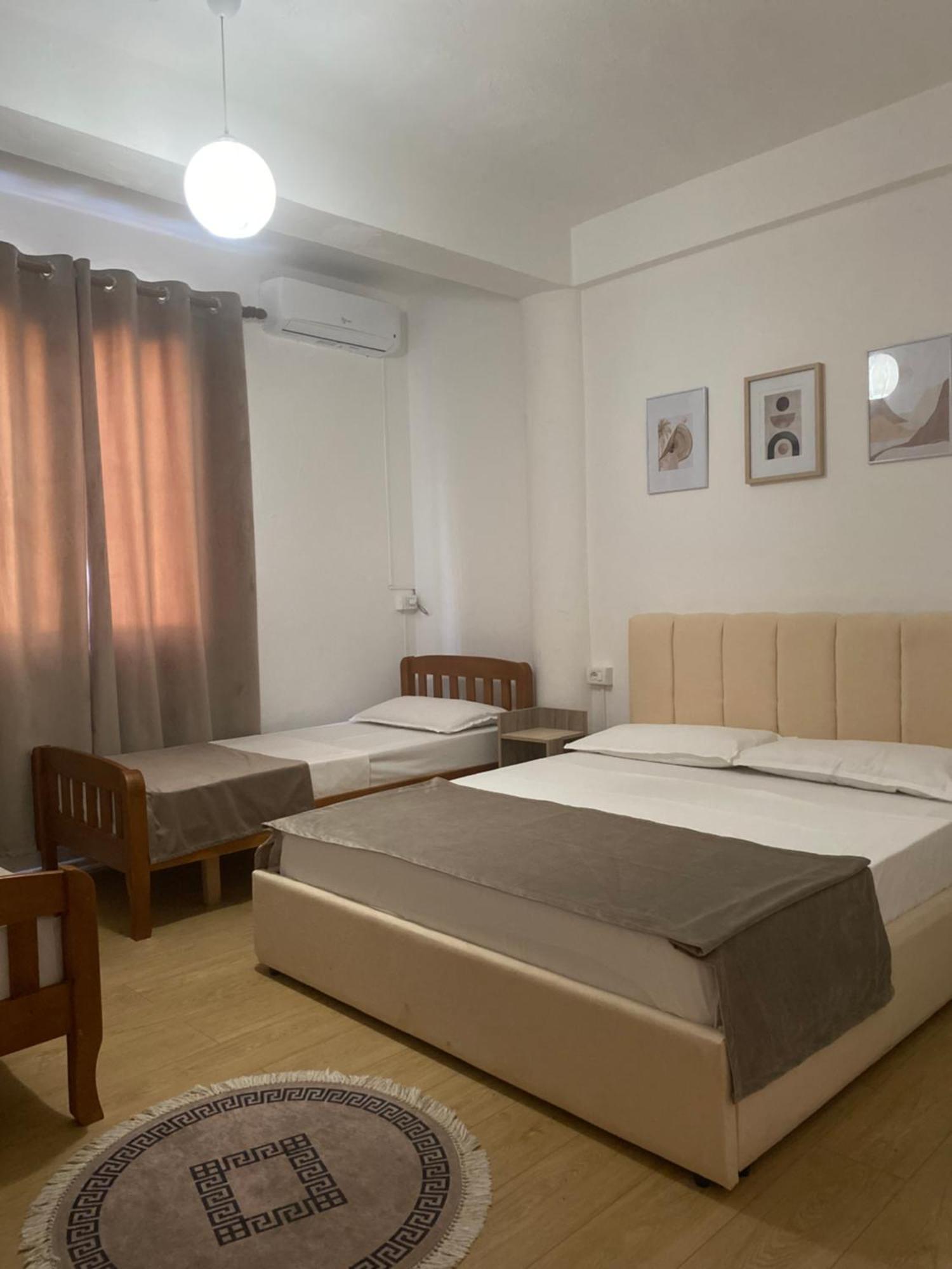 Vila M Vera Rooms With Kitchen And Apartments ドゥラス エクステリア 写真